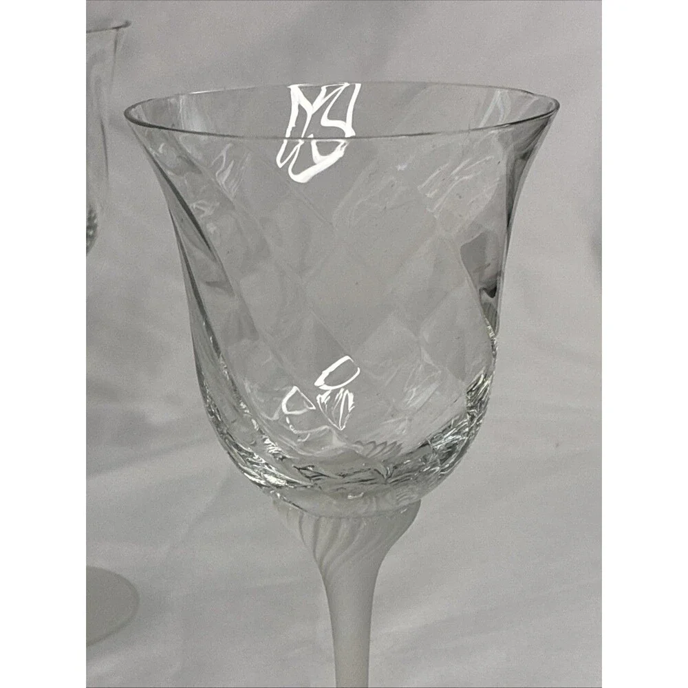 Crystal Clear Studios Valerie 4 Wine Glasses & Stopper Optic Swirl Frosted 1990s